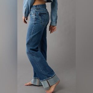 American Eagle Cuffed Jeans - 4 SHORT